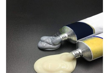 Двукомпонентно лепило за метал и пластмаса Двукомпонентно лепило за метал и пластмаса