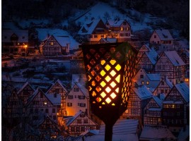 Соларна лампа фенер с ефект на пламък