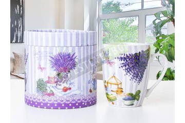 Порцеланова чаша с кутия Порцеланова чаша с кутия