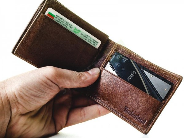 Сгъваем нож с формата на кредитна карта - CardSharp